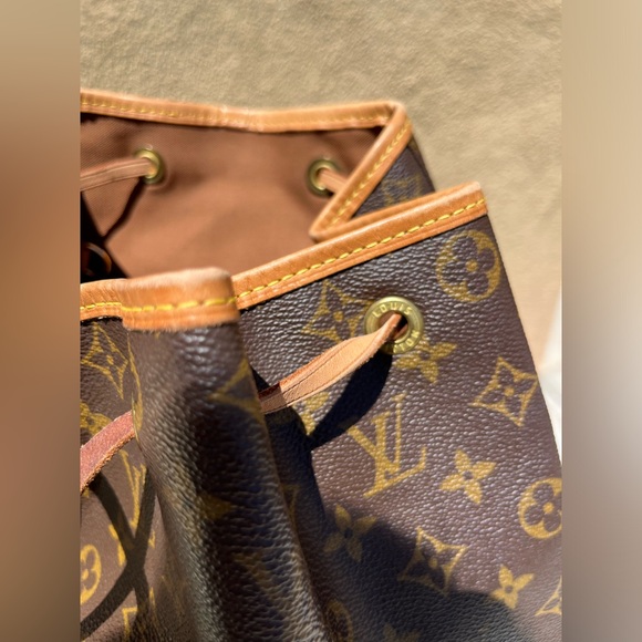 Louis Vuitton Backpack - Picture 4 of 16